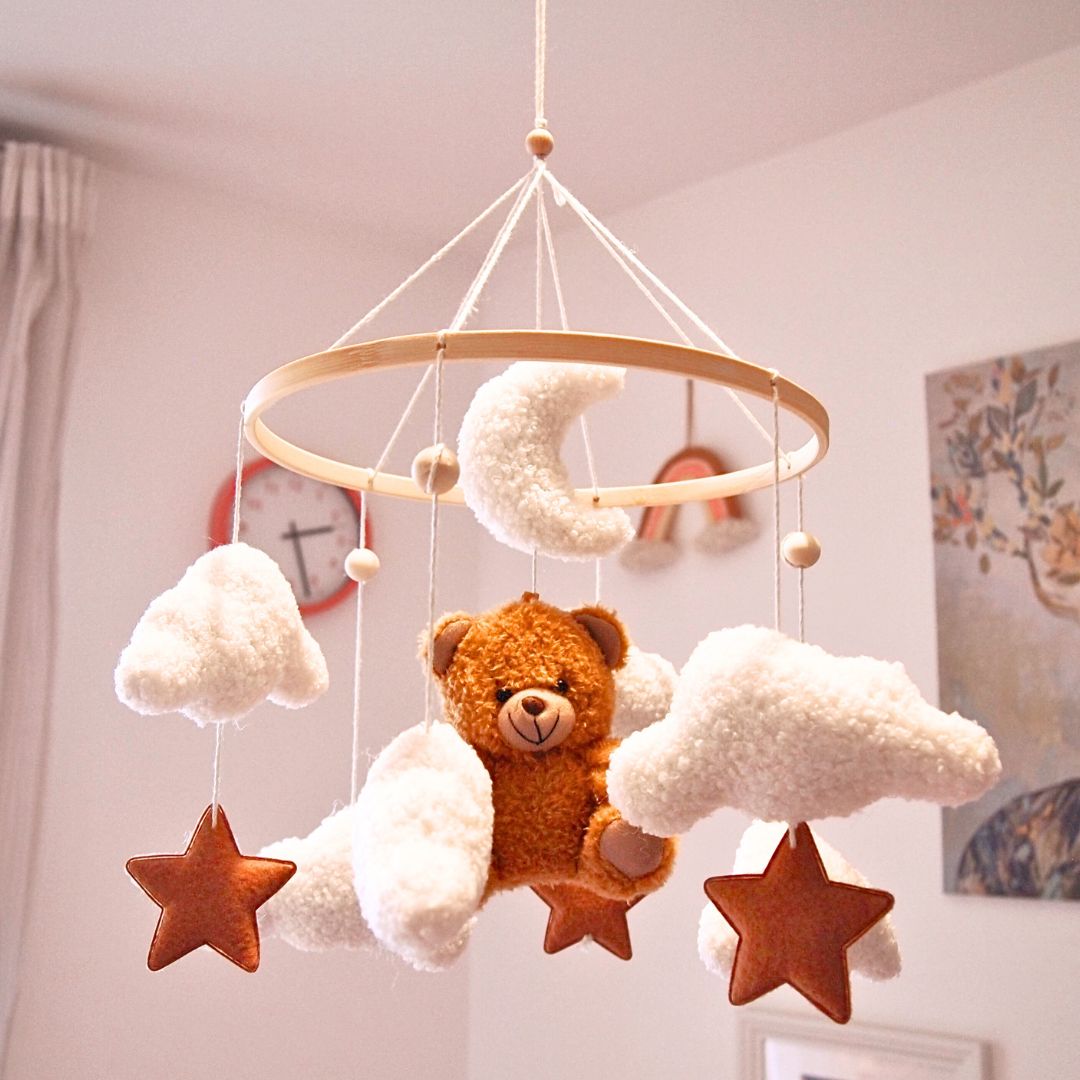 Mobile Ciel en Bois et Tissu Ourson